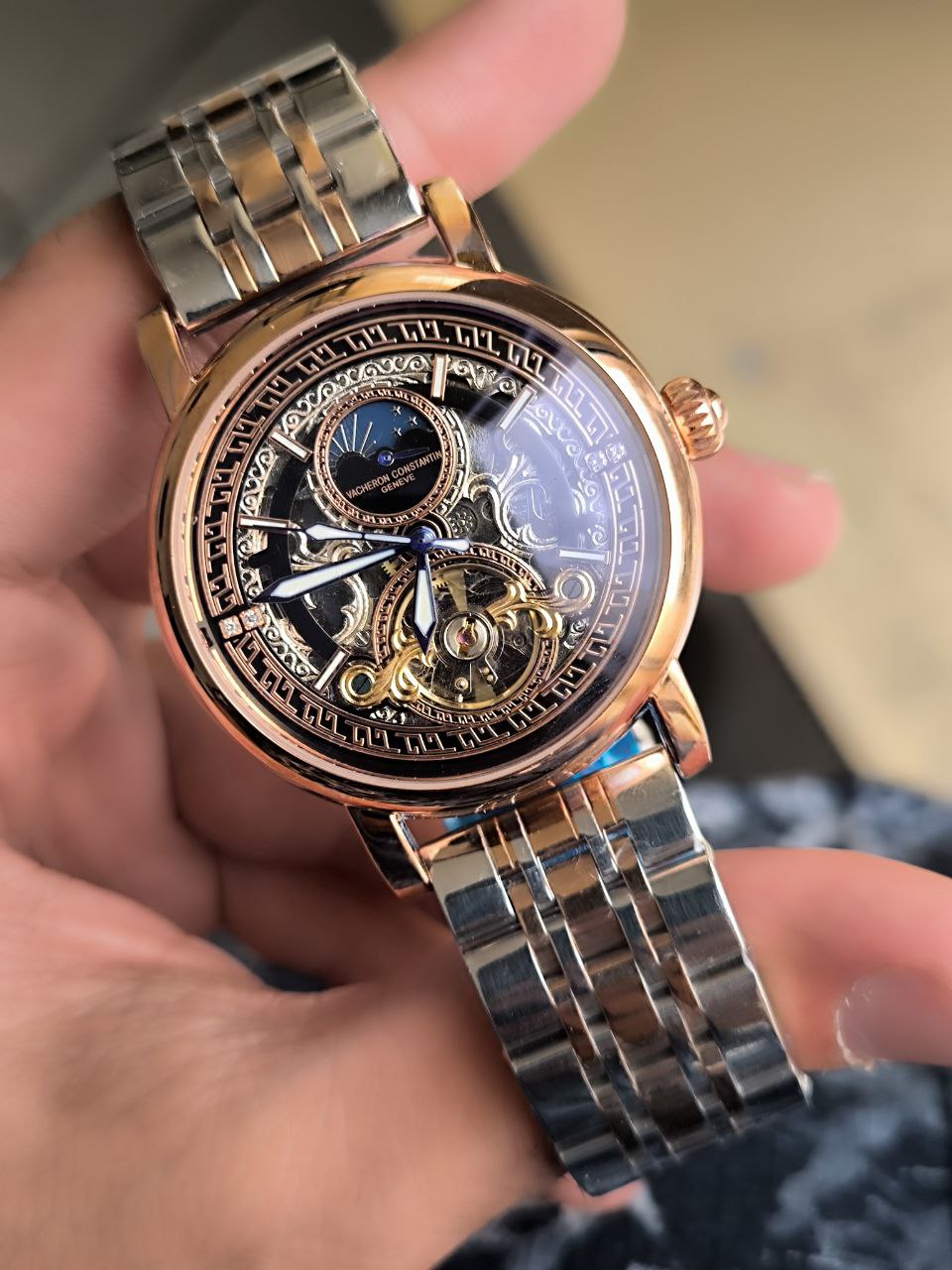 ساعت مردانه فلزی اتومات مارک vacheron اتومات بدون نیاز به باطری رنگ ثابت پشت شیشه ای دوقفله مخفی تقویم شب و روز