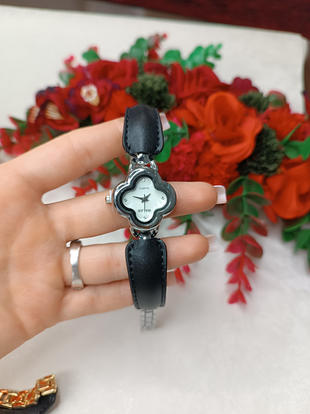 ساعت مچی زنانه بند چرم زنجیری مارک والار فروش قسطی