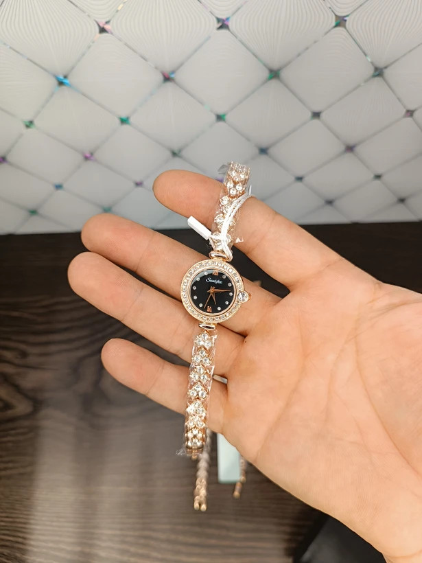 ساعت مچی زنانه بند دستبندی رنگ ثابت کیفیت خوب