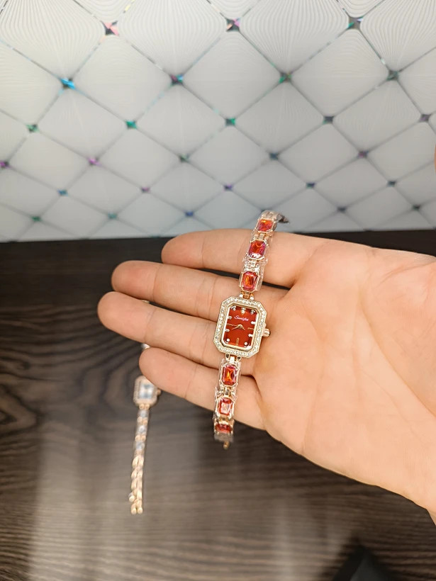 ساعت مچی زنانه بند دستبندی رنگ ثابت کیفیت خوب