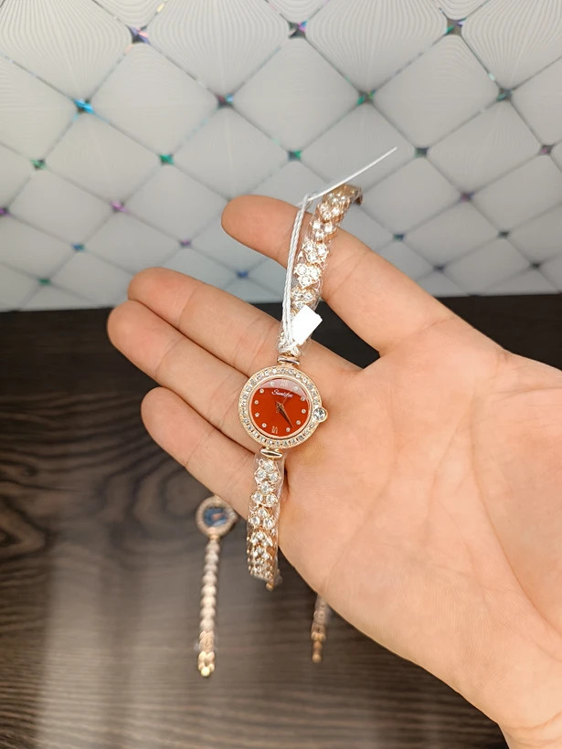ساعت مچی زنانه بند دستبندی رنگ ثابت کیفیت خوب