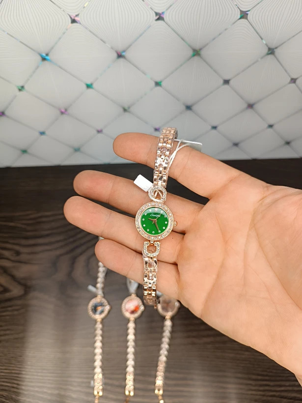 ساعت مچی زنانه بند دستبندی رنگ ثابت کیفیت خوب